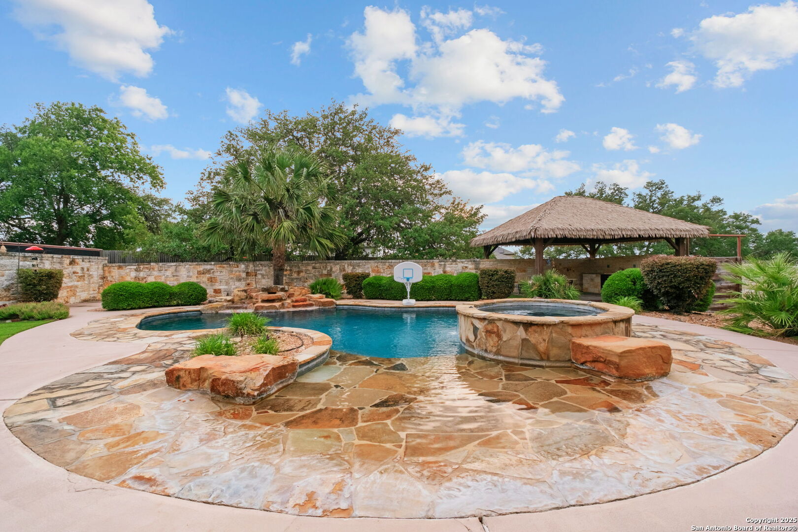 main property photo 24