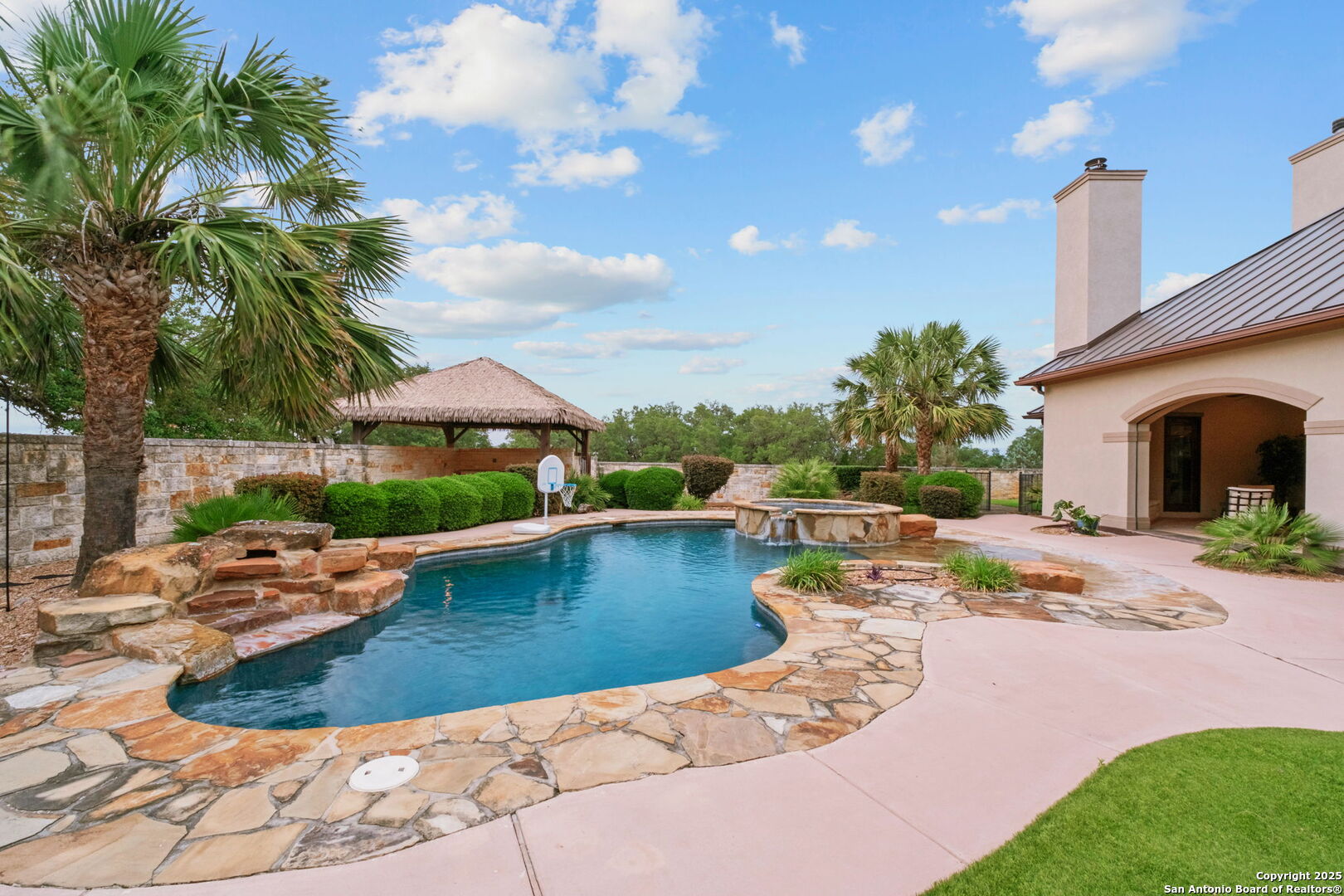 main property photo 29
