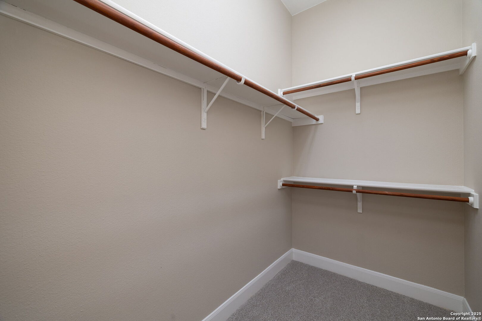property viewer photo 19