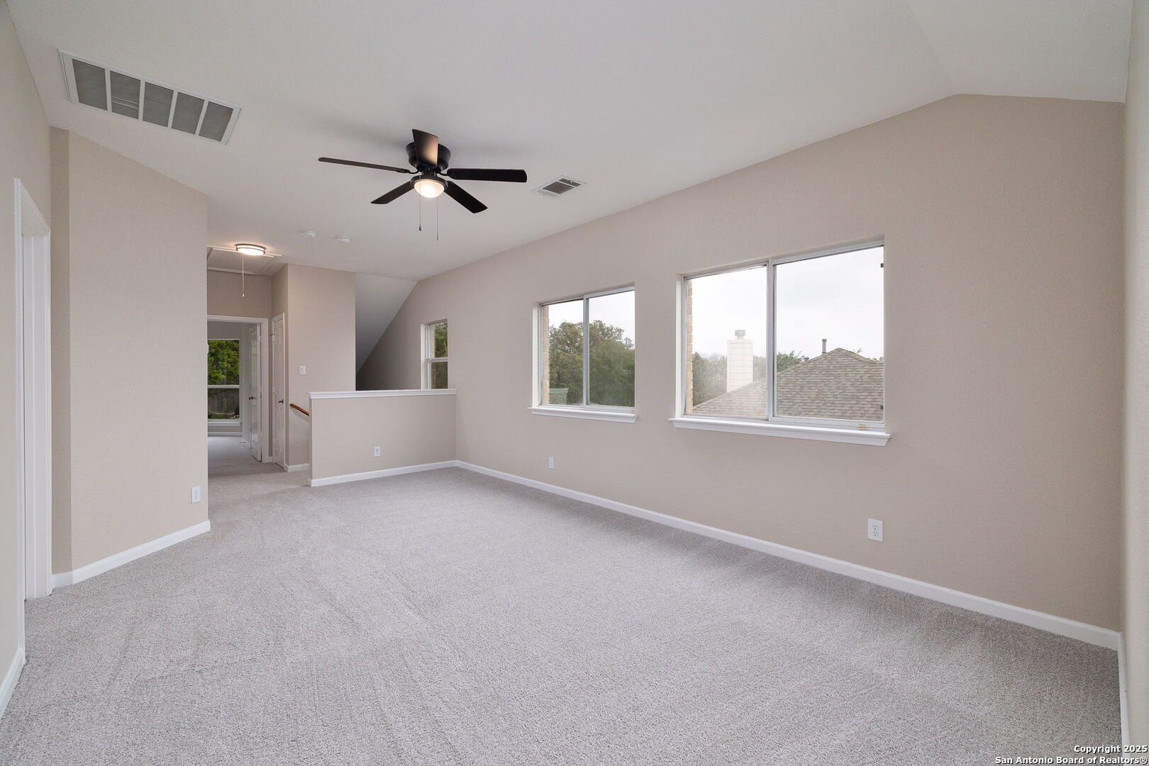 property viewer photo 23