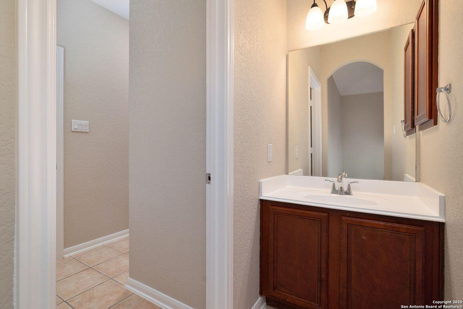 property viewer photo 27