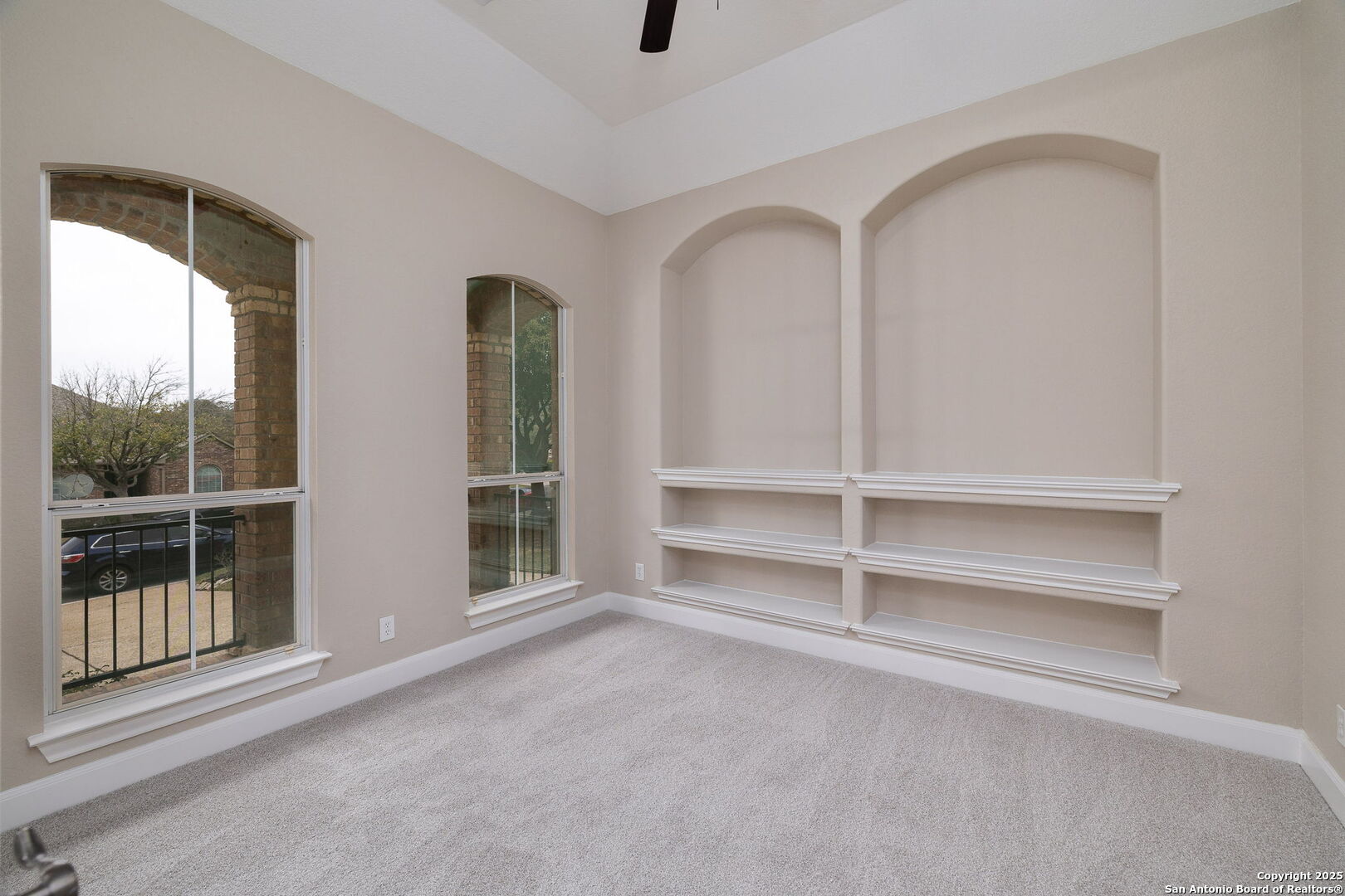 property viewer photo 8