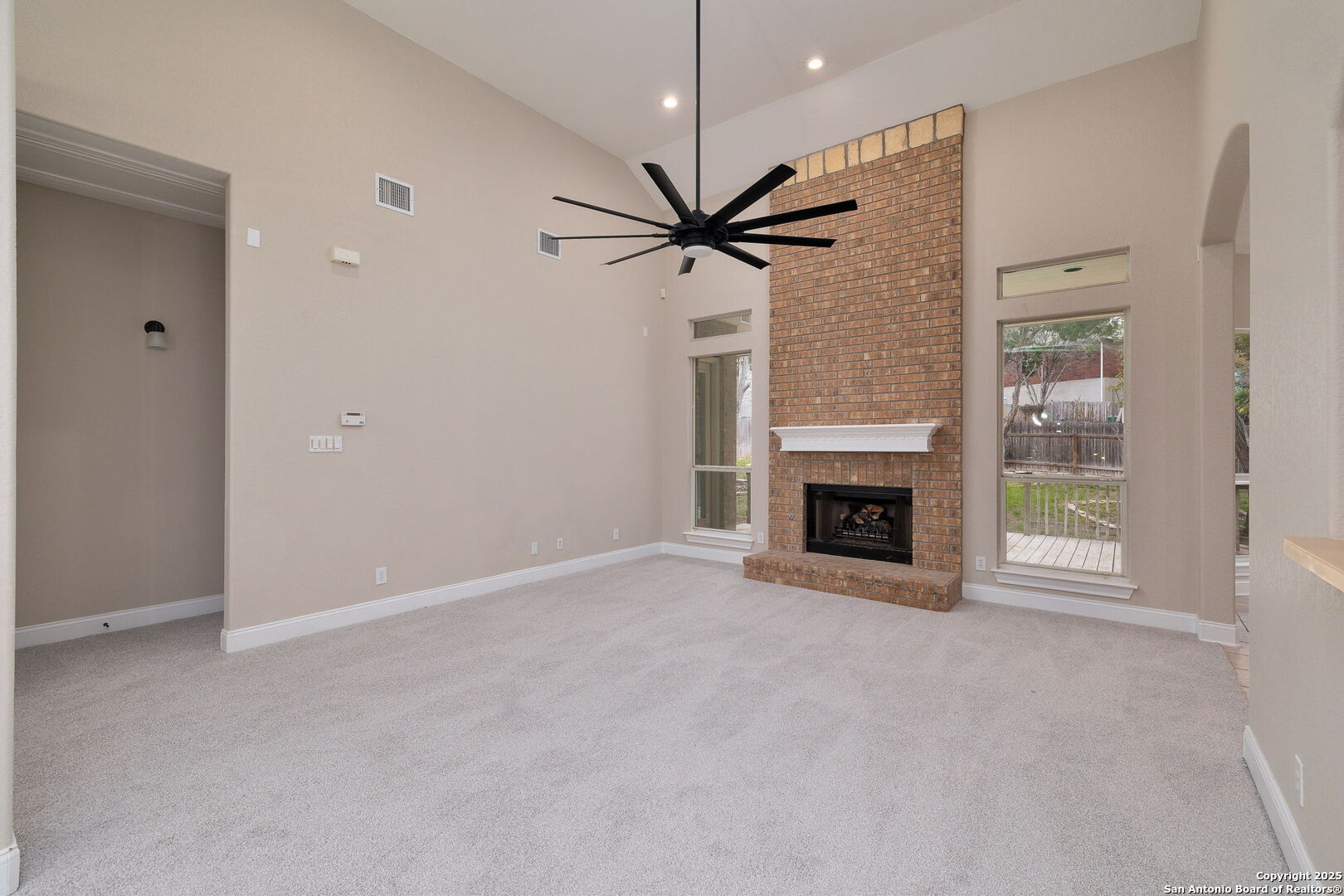 property viewer photo 9