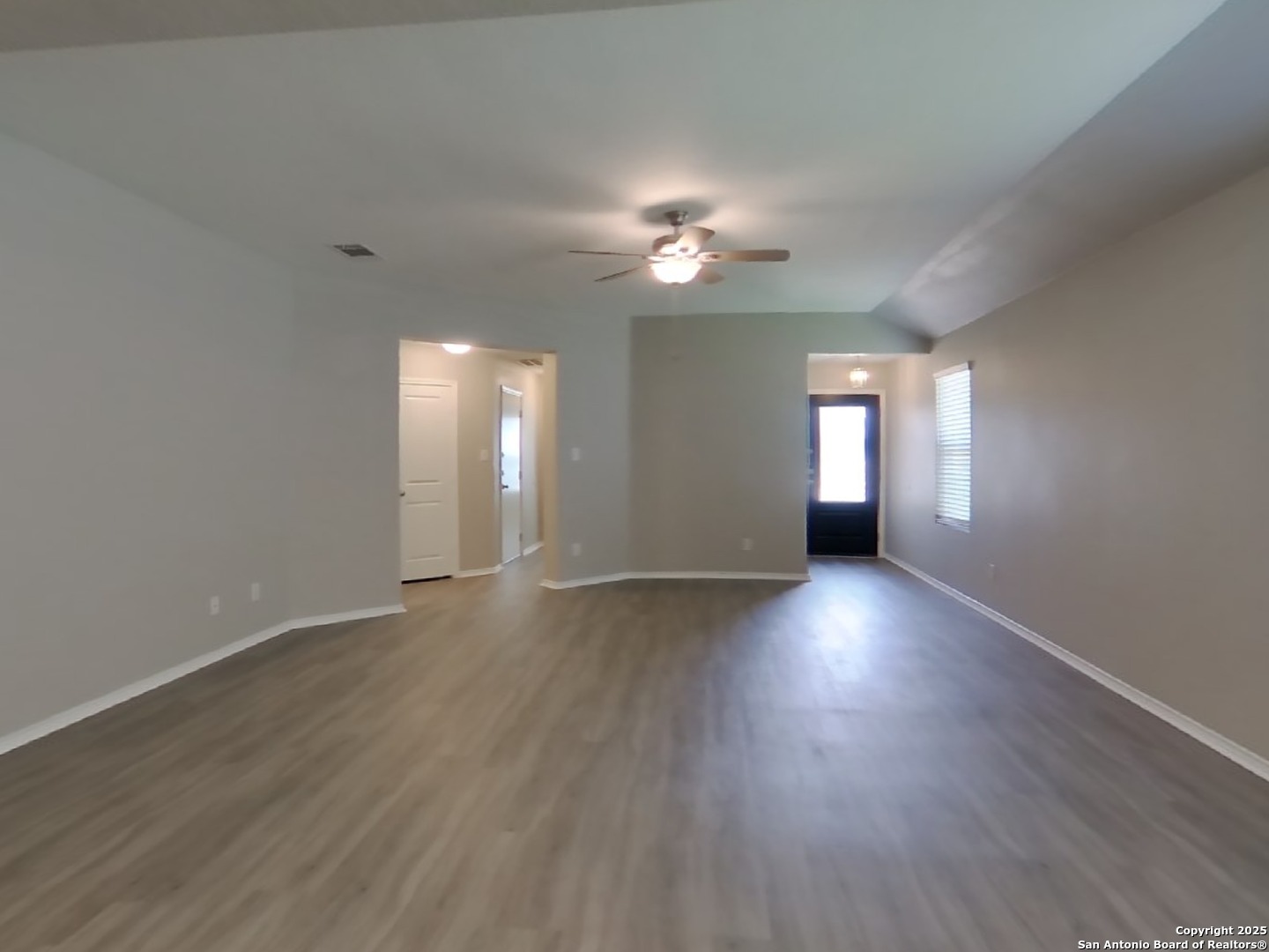 property viewer photo 1