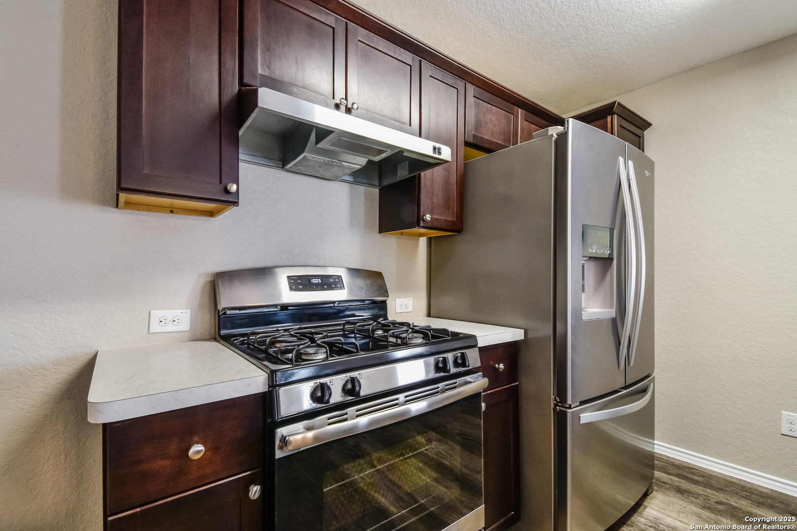 property viewer photo 15