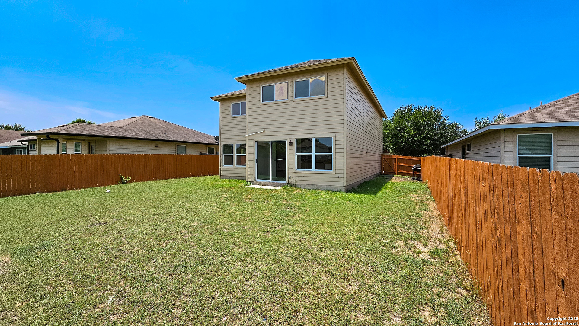 main property photo 29