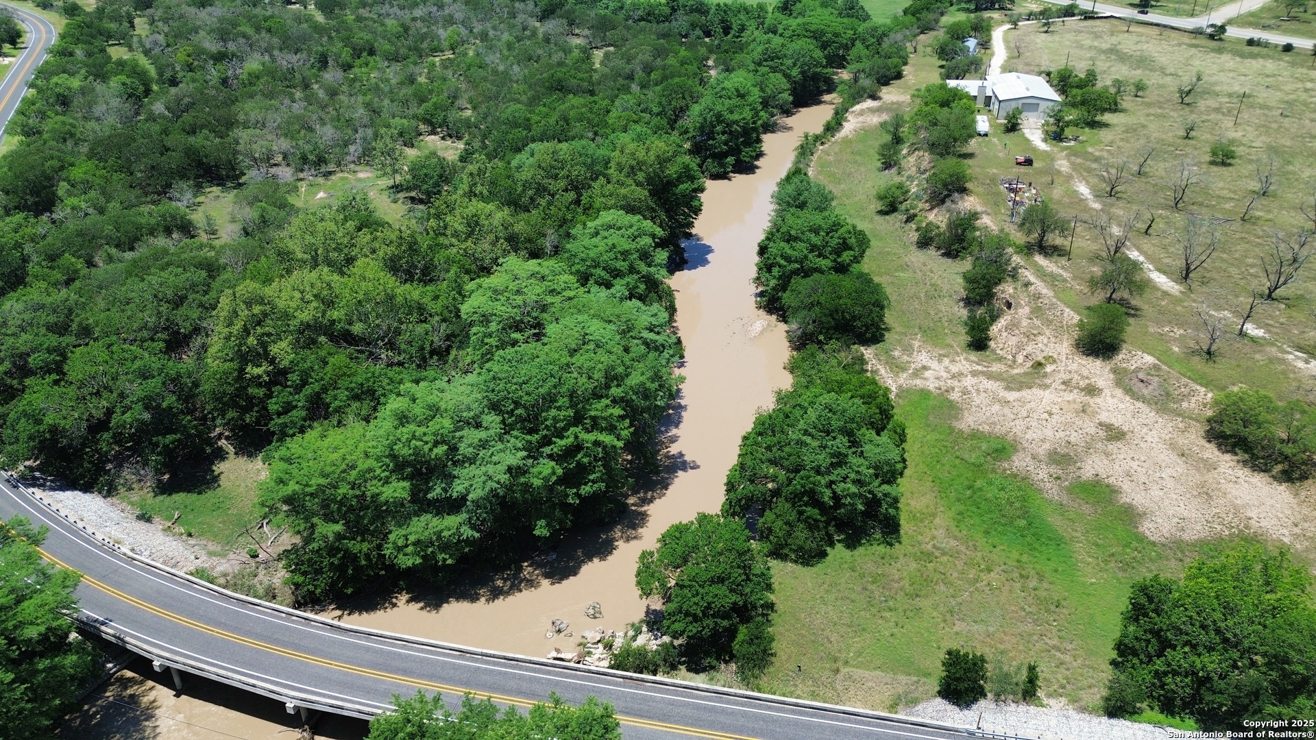 main property photo 18
