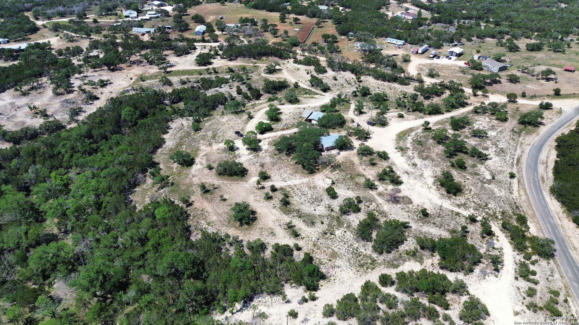 main property photo 6