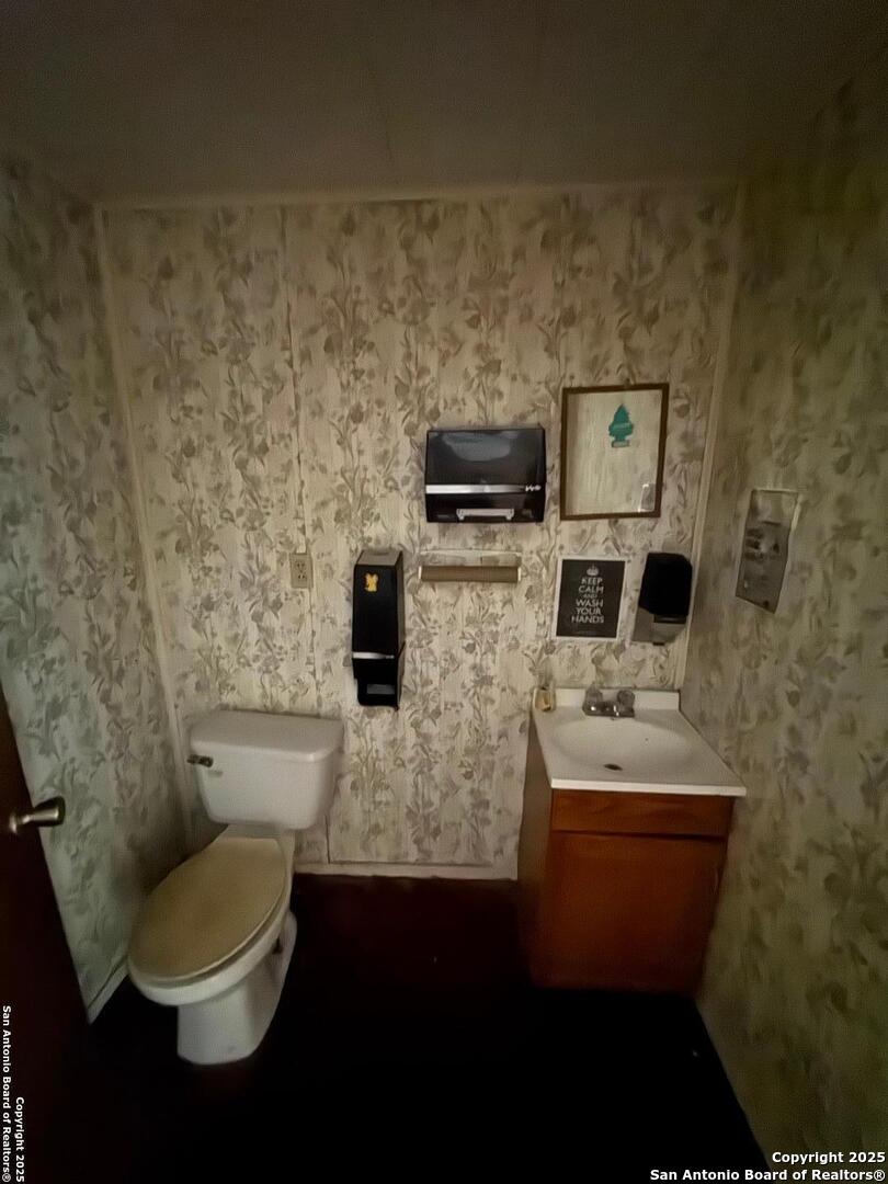 main property photo 18