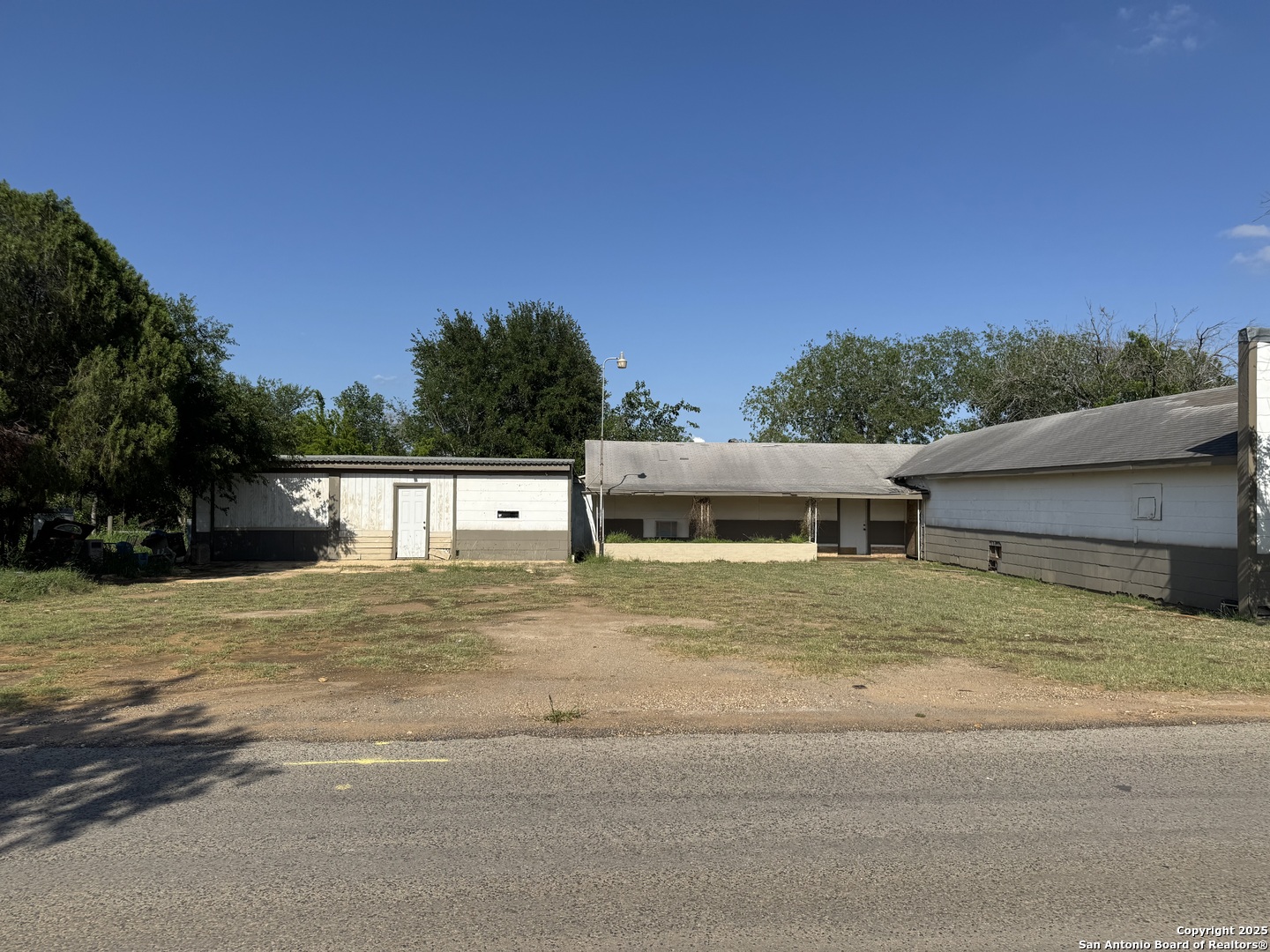main property photo 5