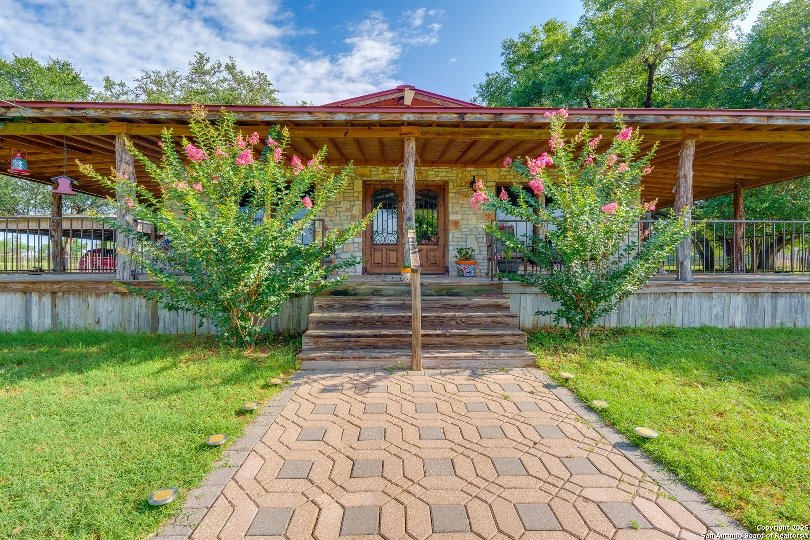main property photo 2