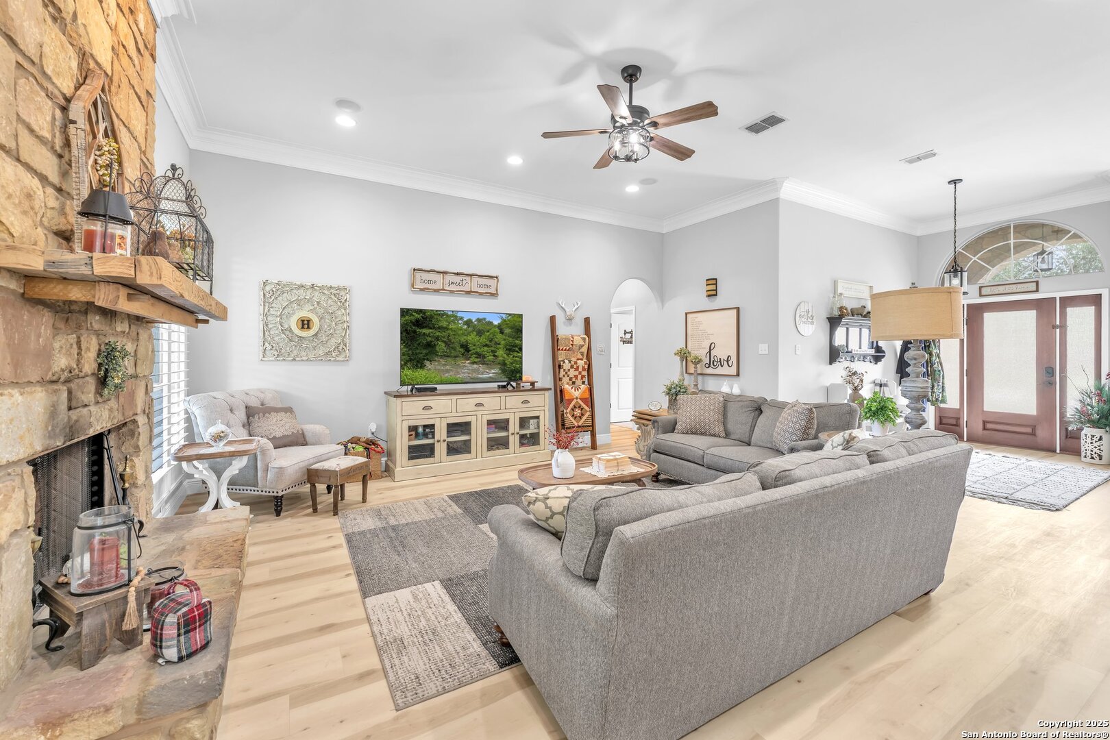 property viewer photo 10