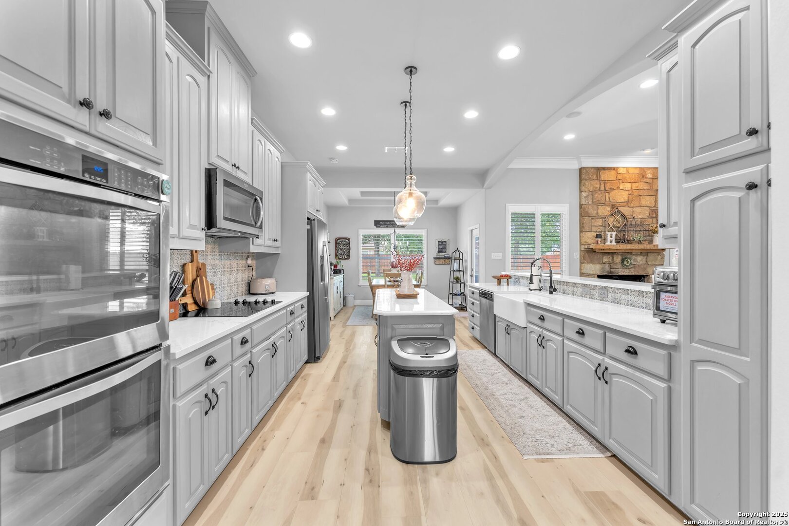 property viewer photo 15