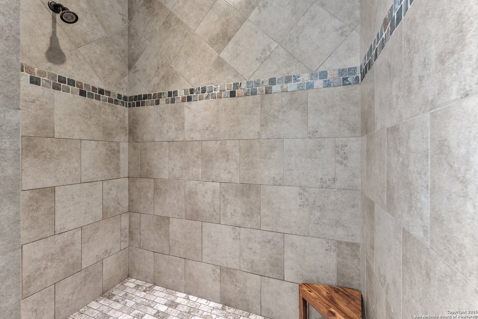 property viewer photo 30