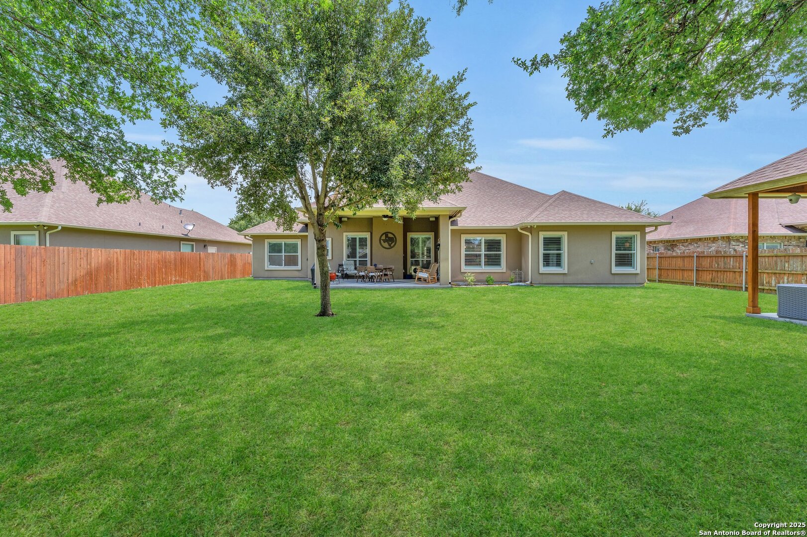 property viewer photo 43