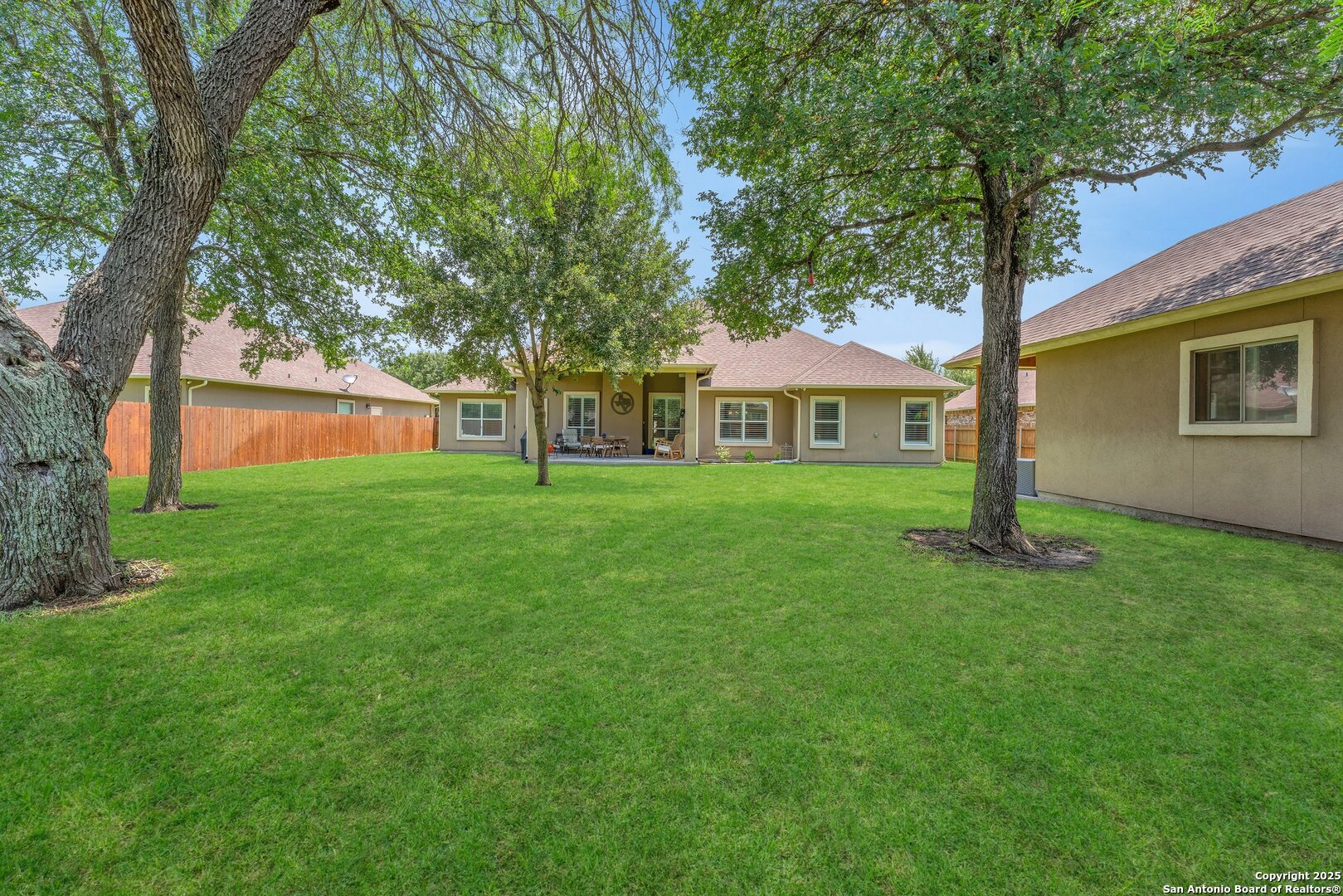 property viewer photo 44