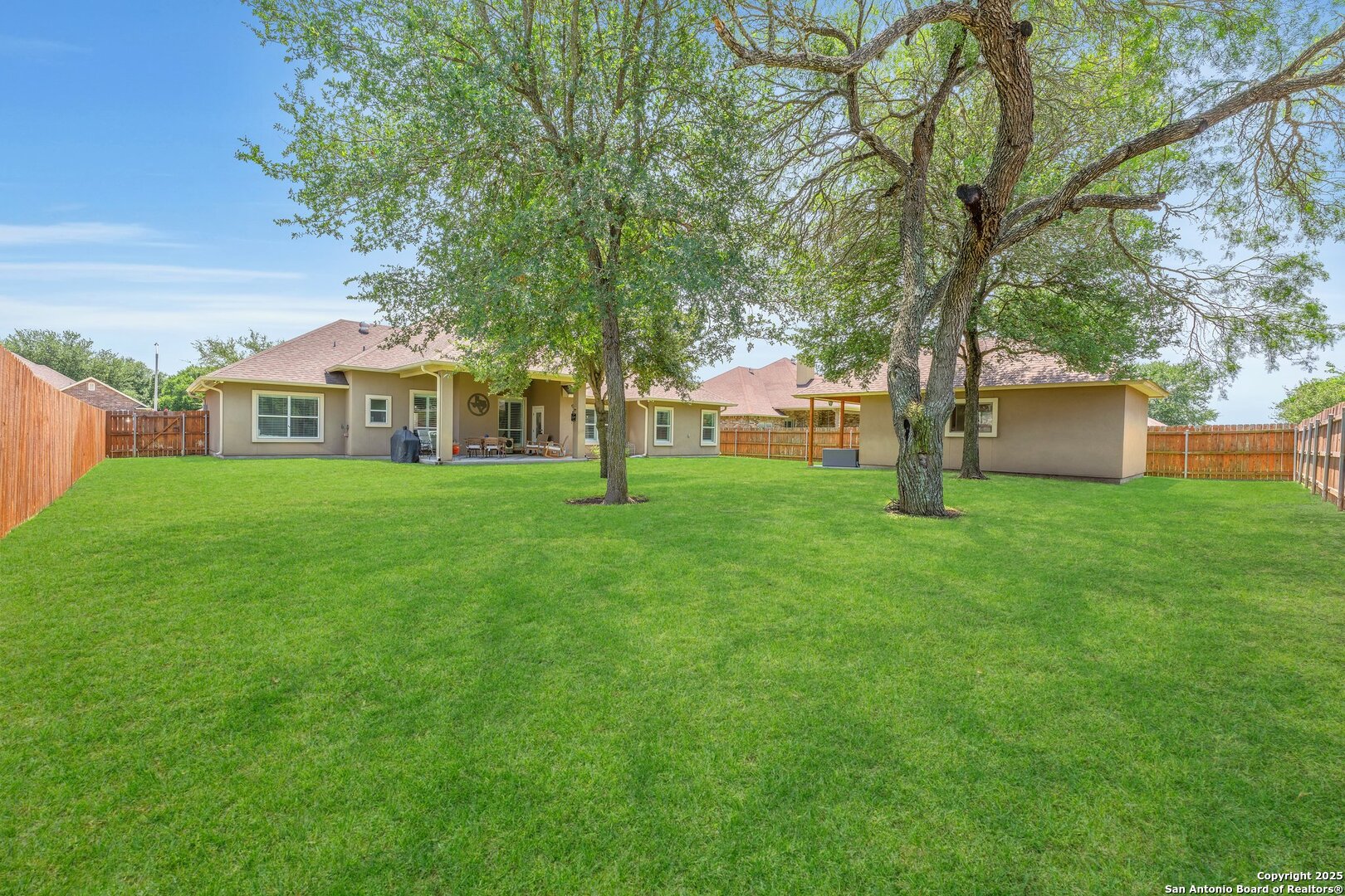 property viewer photo 45