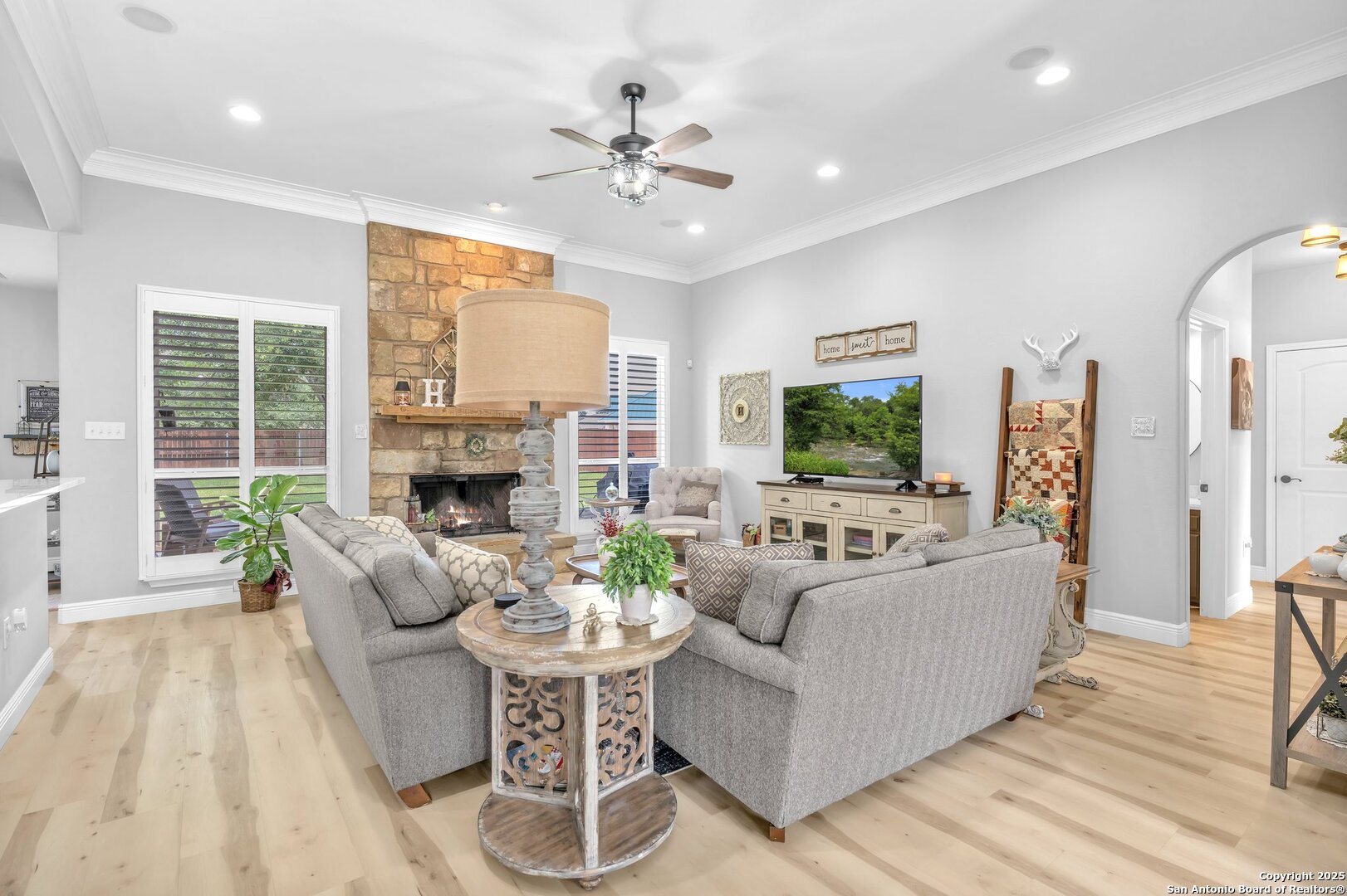 property viewer photo 8