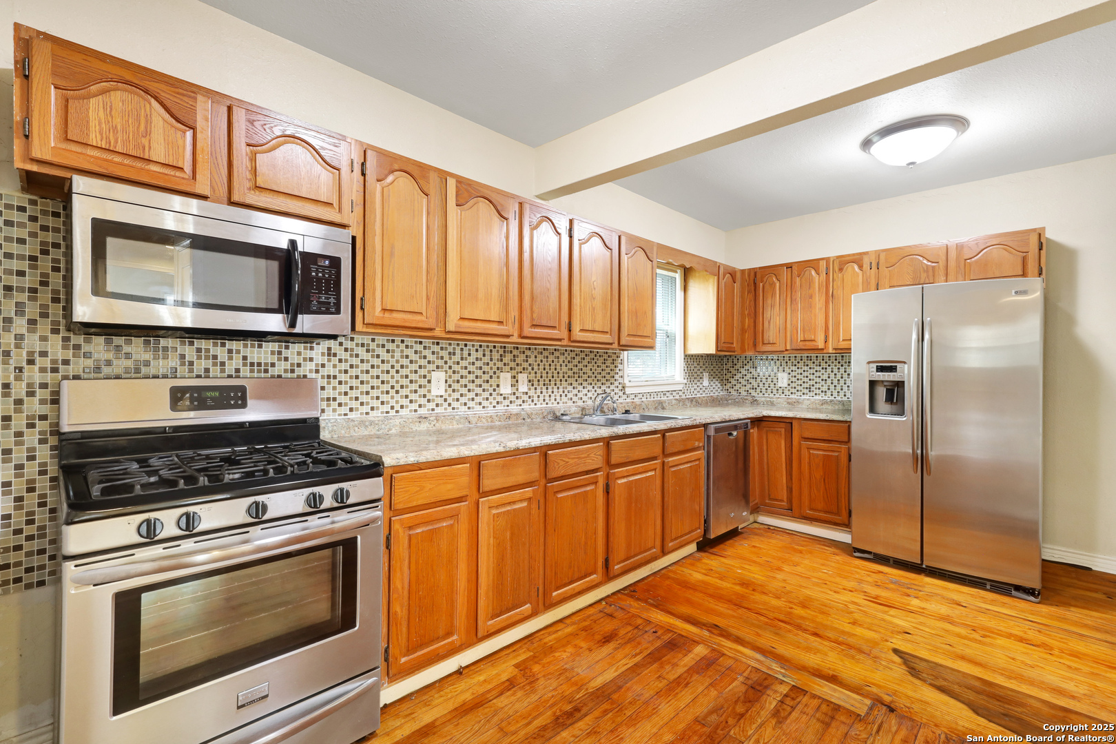 main property photo 15
