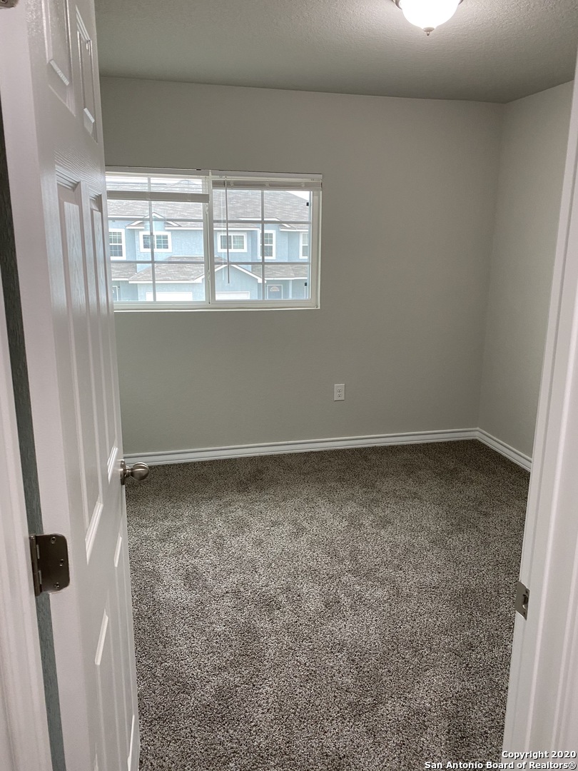 property viewer photo 13