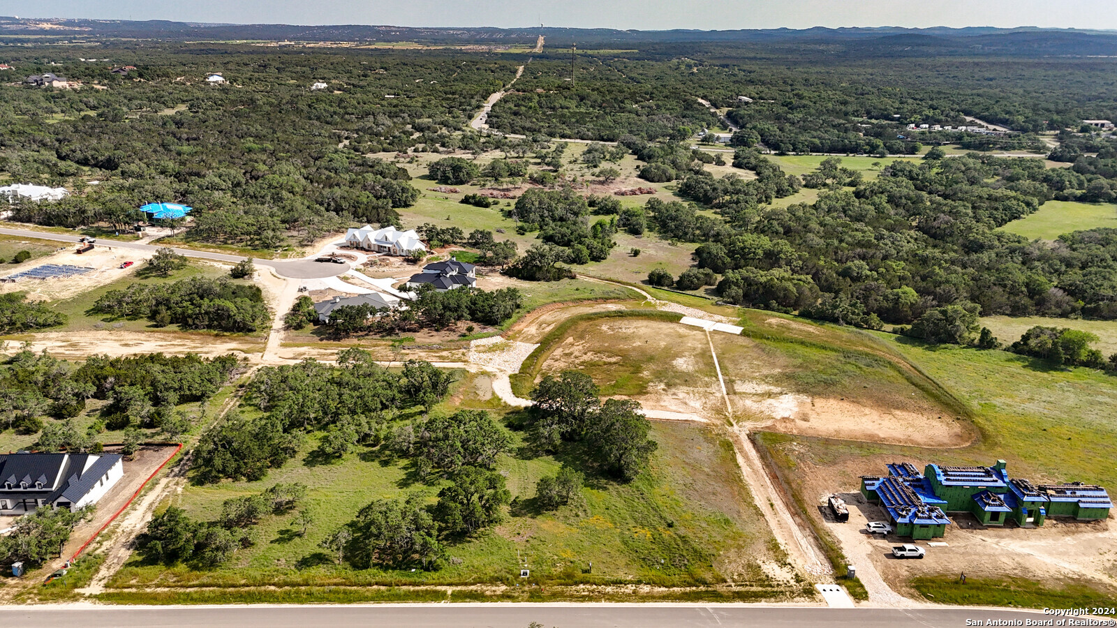 main property photo 11