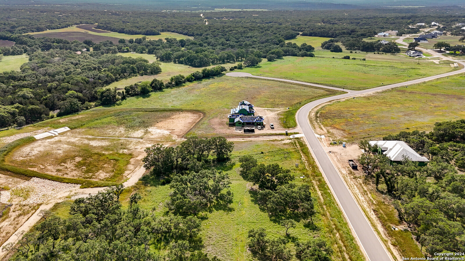 main property photo 19