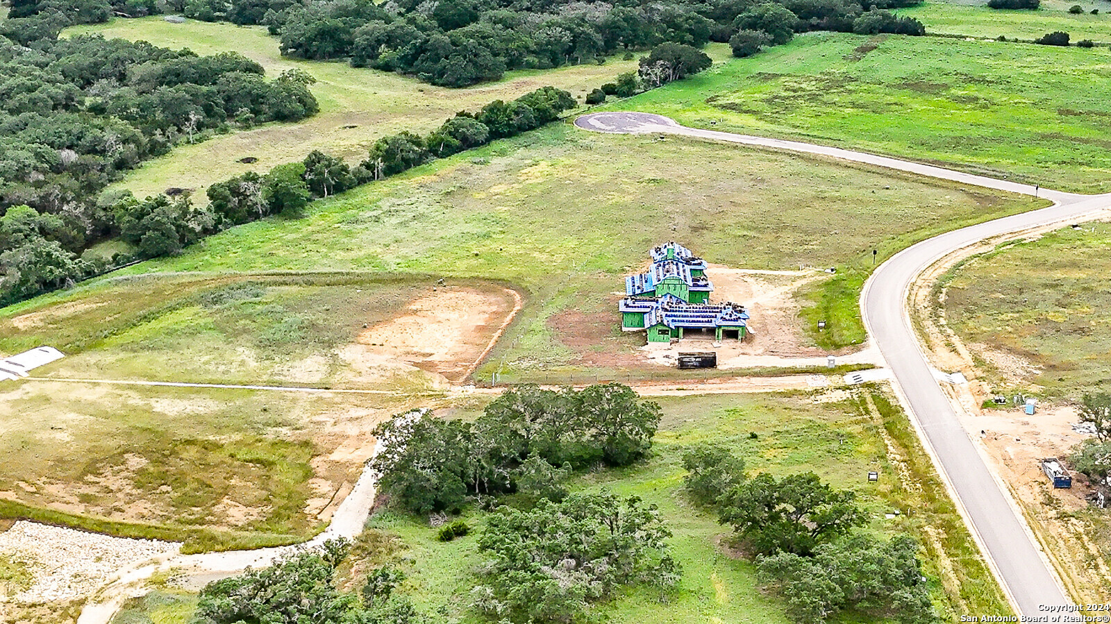 main property photo 5