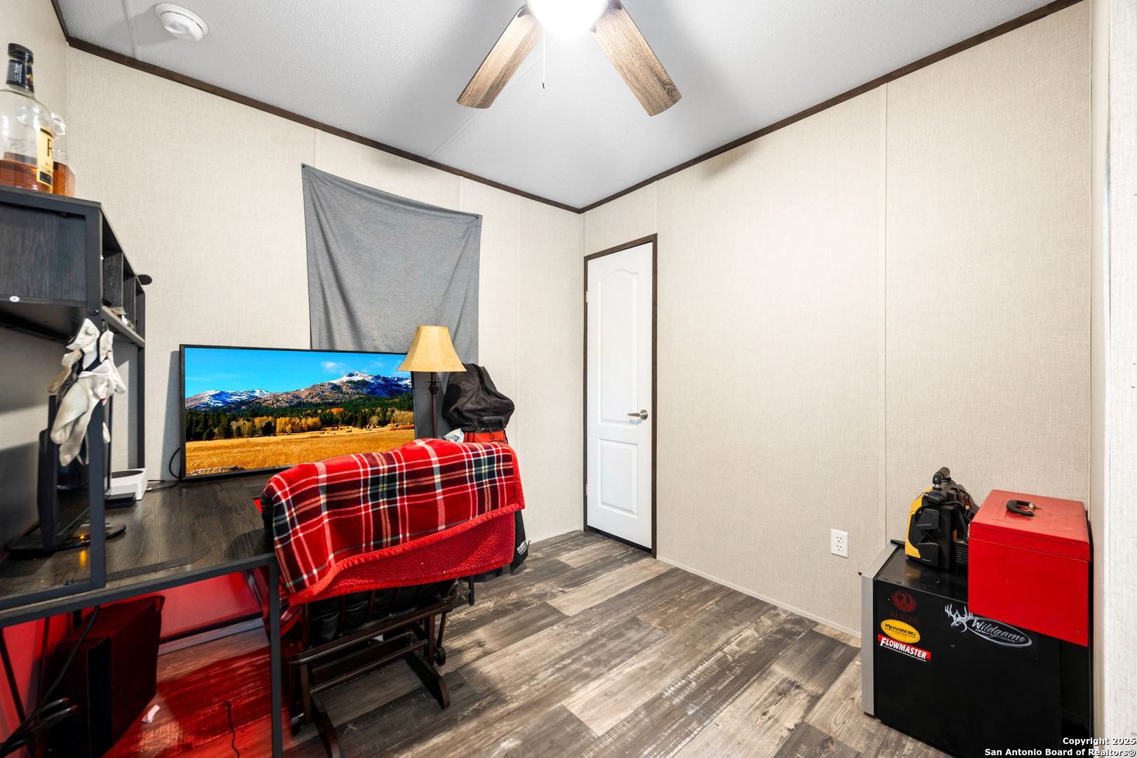 main property photo 21
