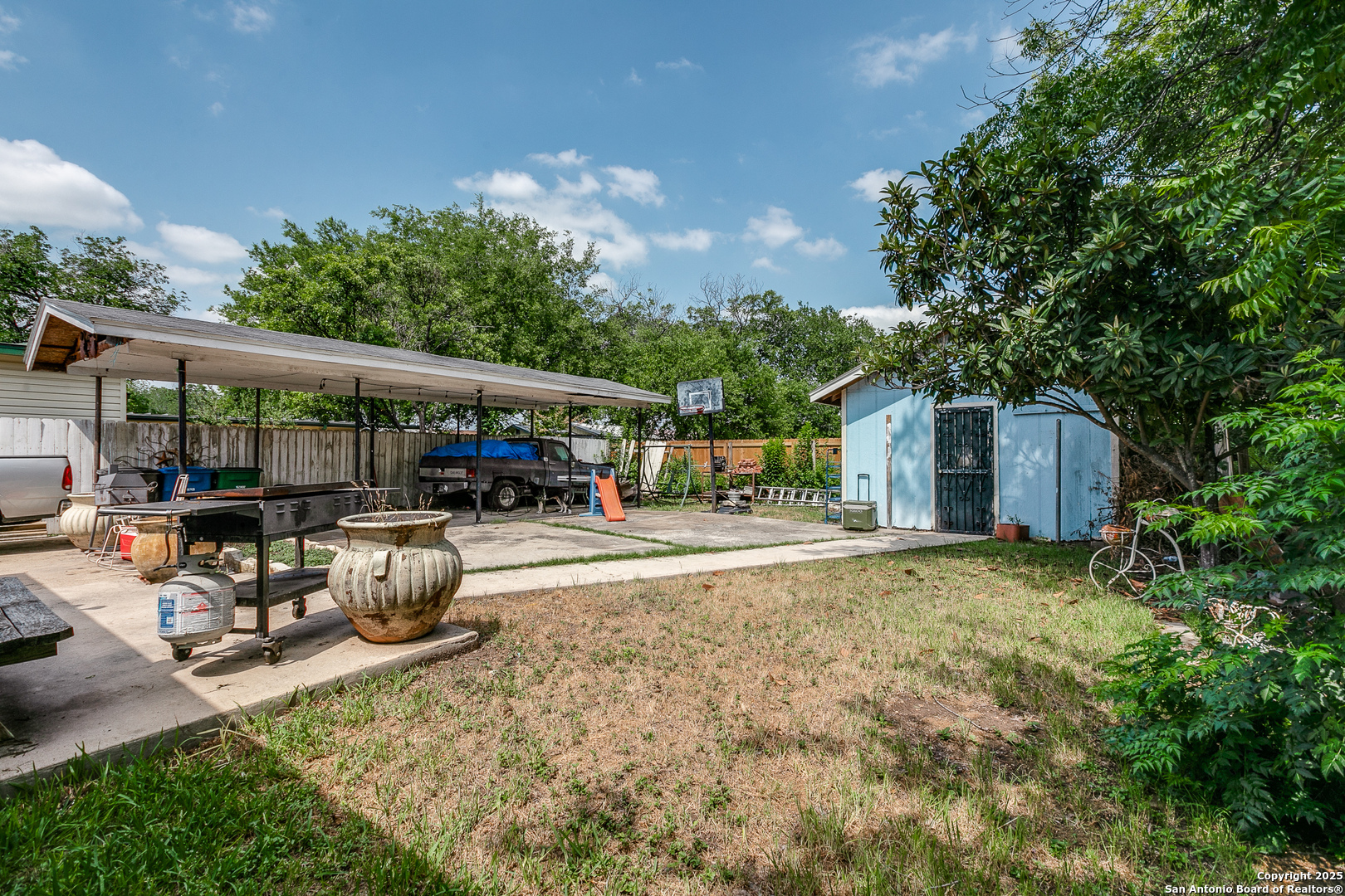 main property photo 16