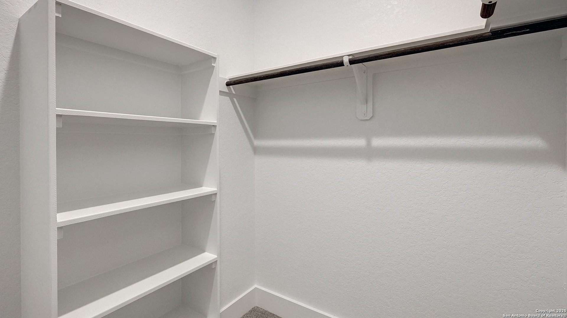 property viewer photo 13