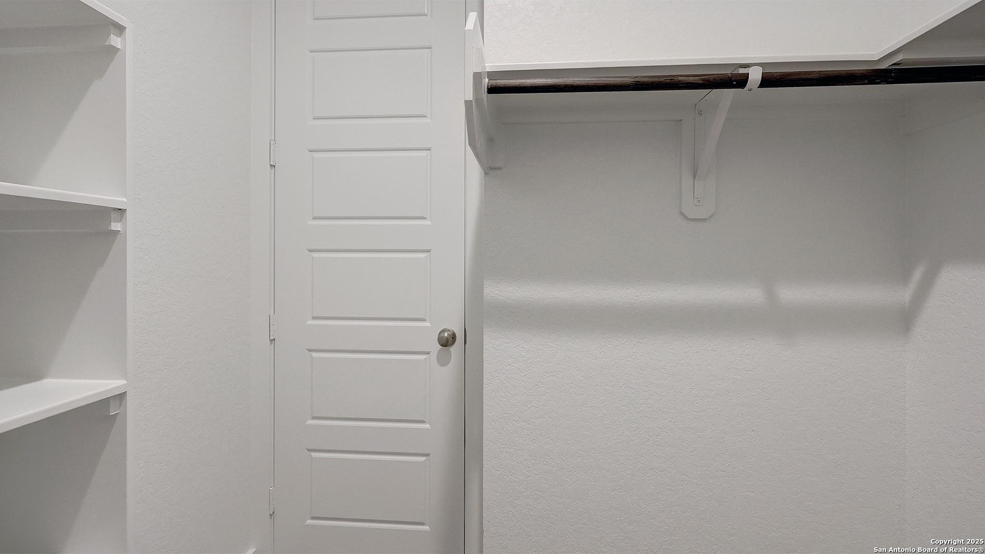 property viewer photo 14