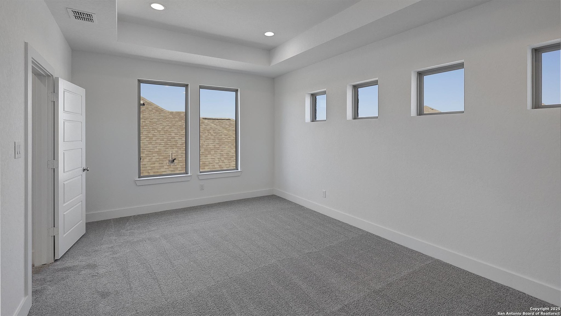 property viewer photo 16