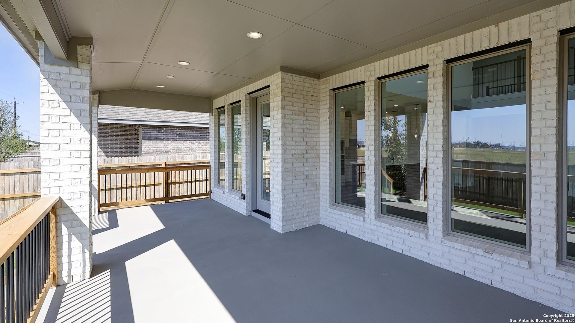 property viewer photo 17