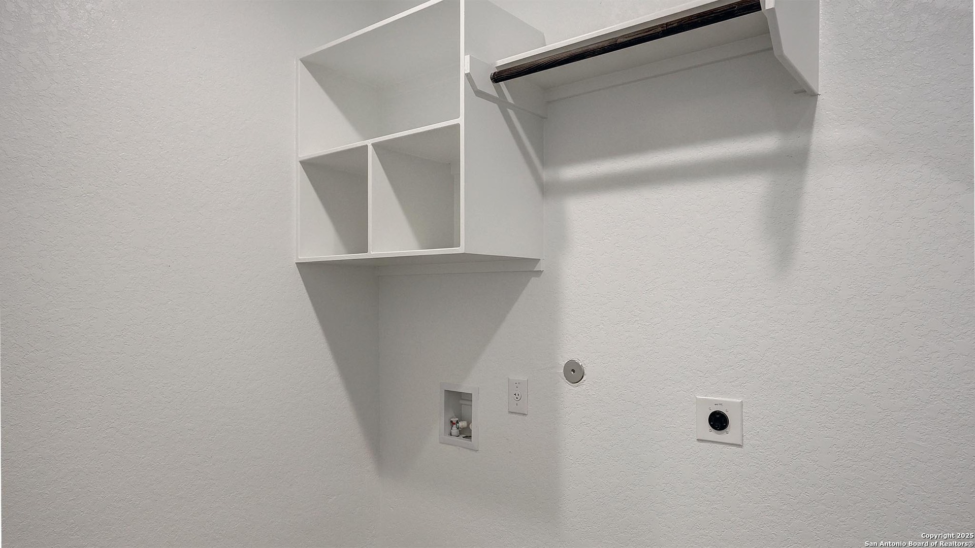 property viewer photo 9