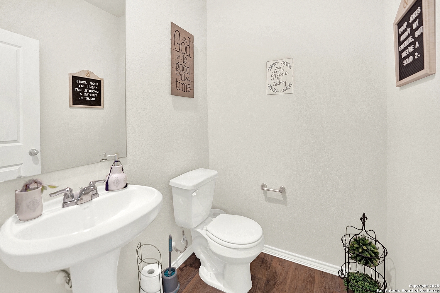 main property photo 27