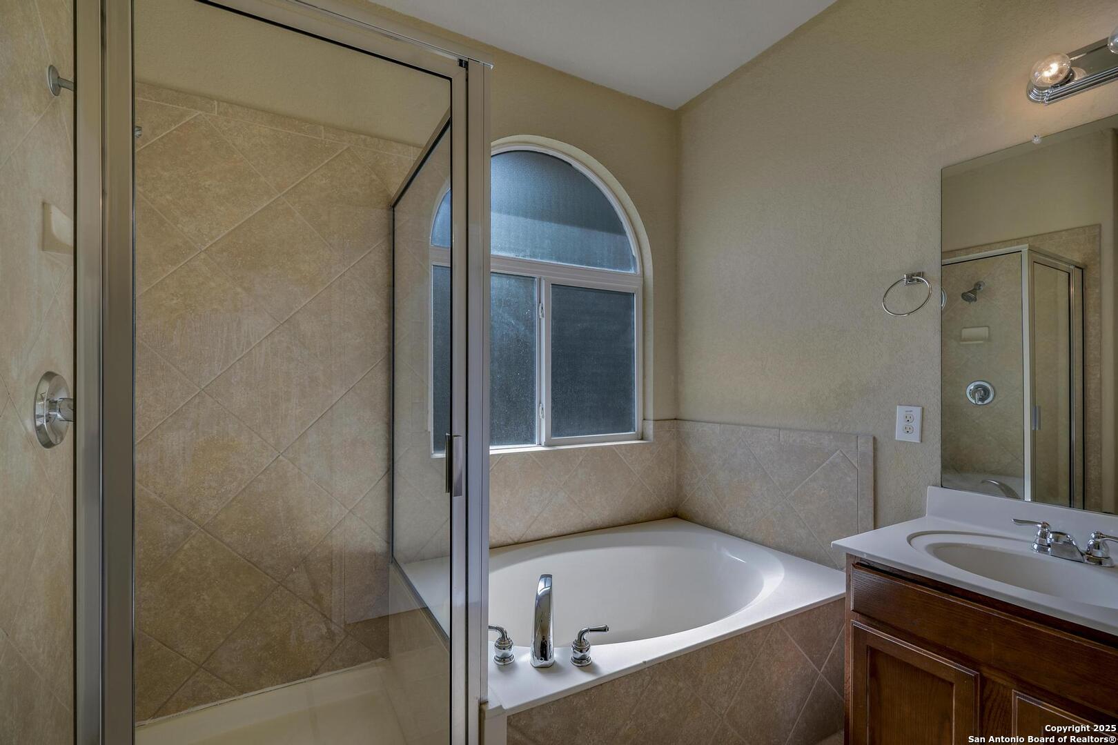 property viewer photo 10