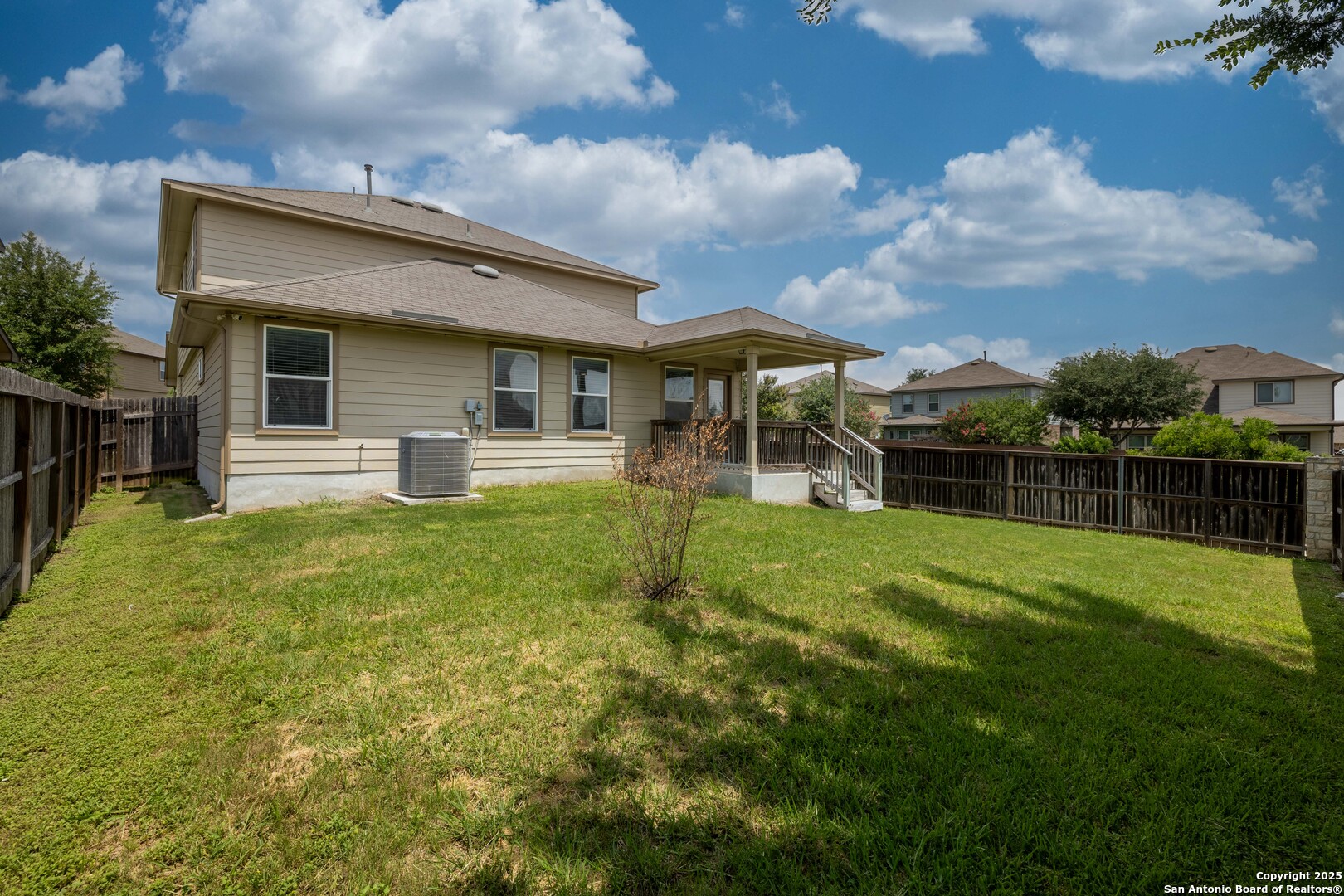 main property photo 16