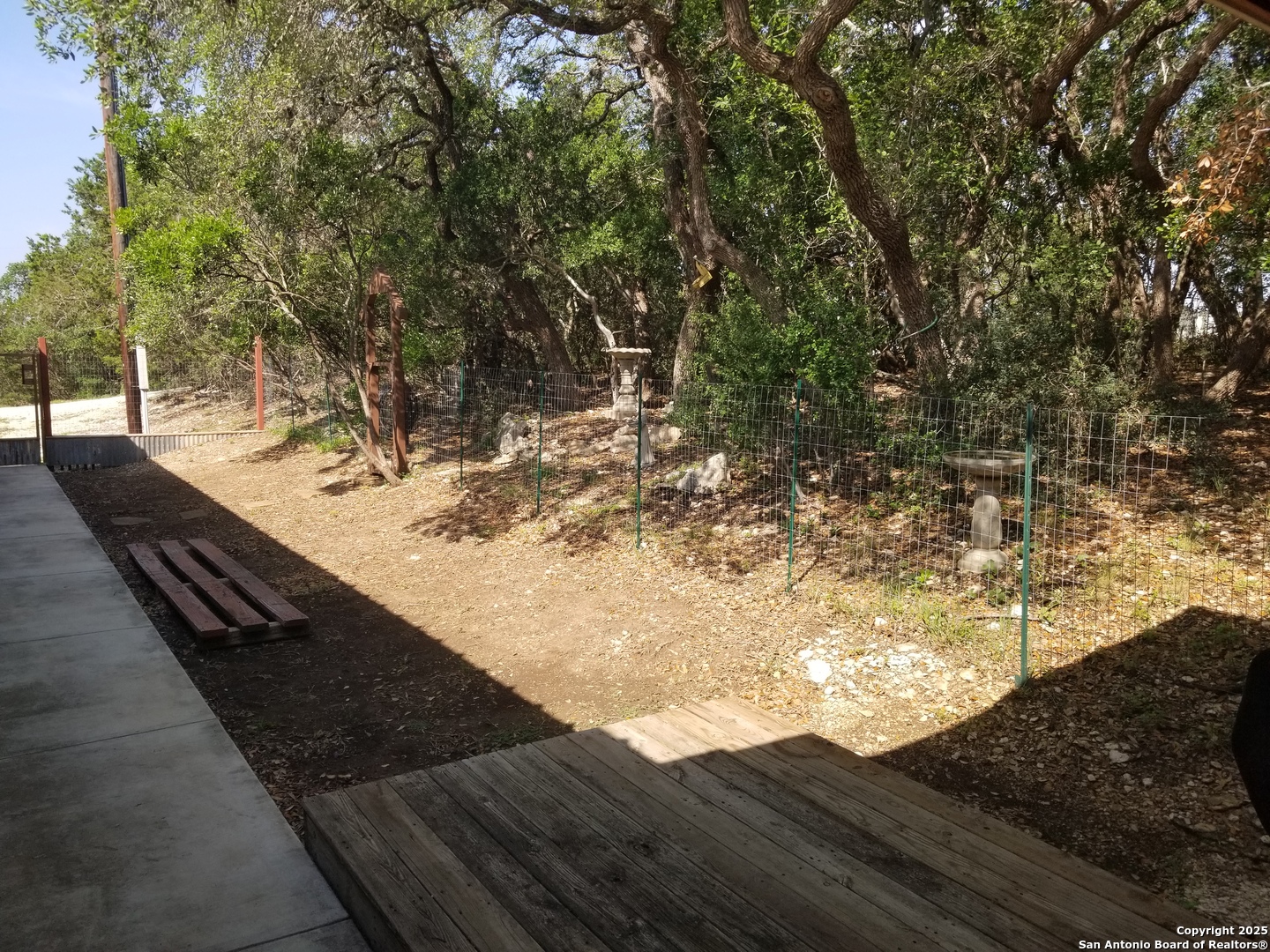 main property photo 32