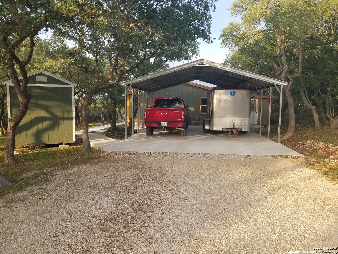 main property photo 35