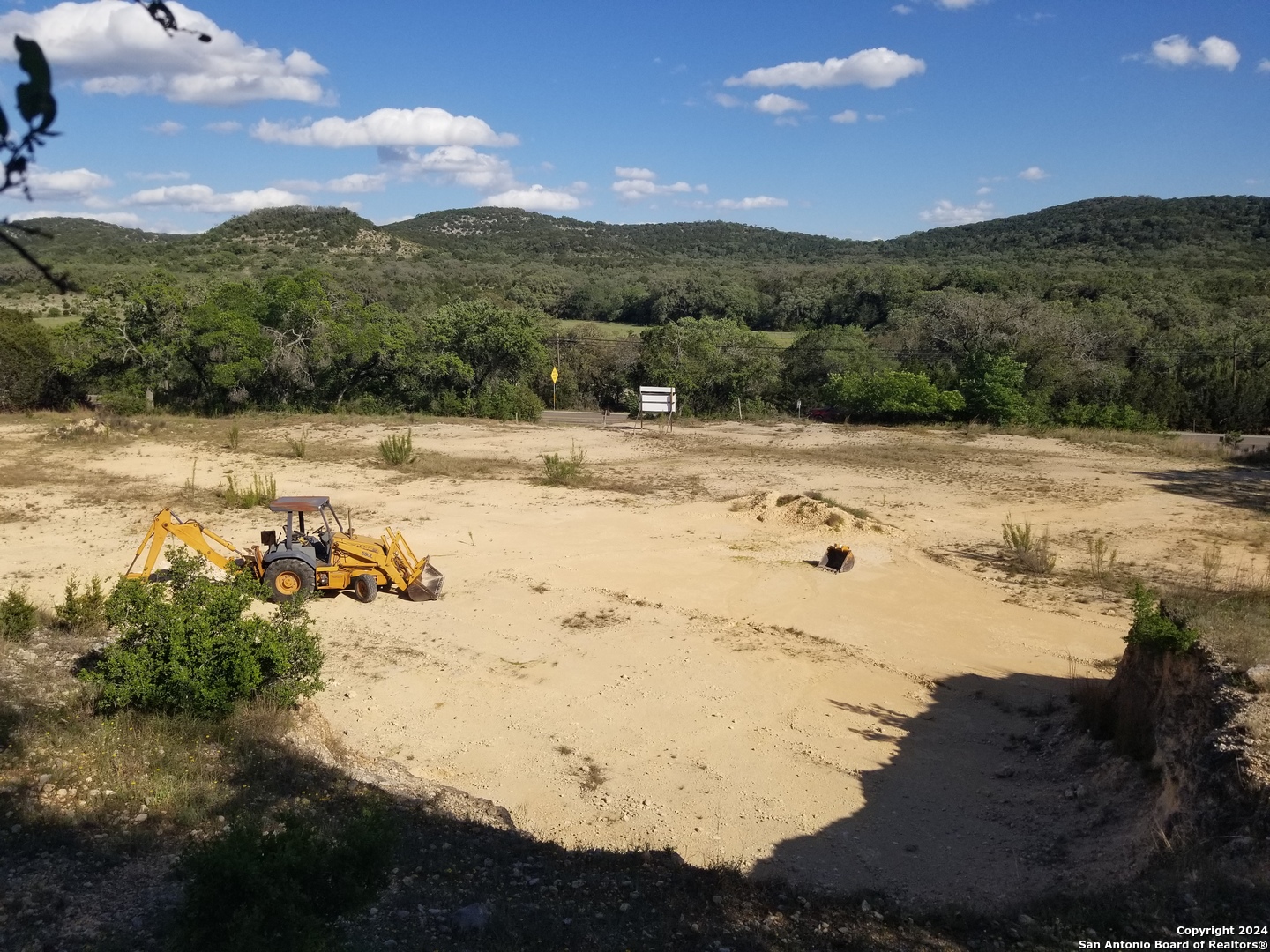 main property photo 6