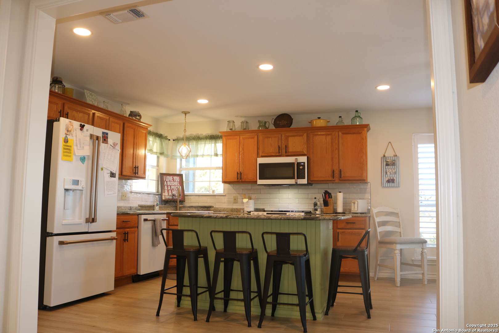 main property photo 8