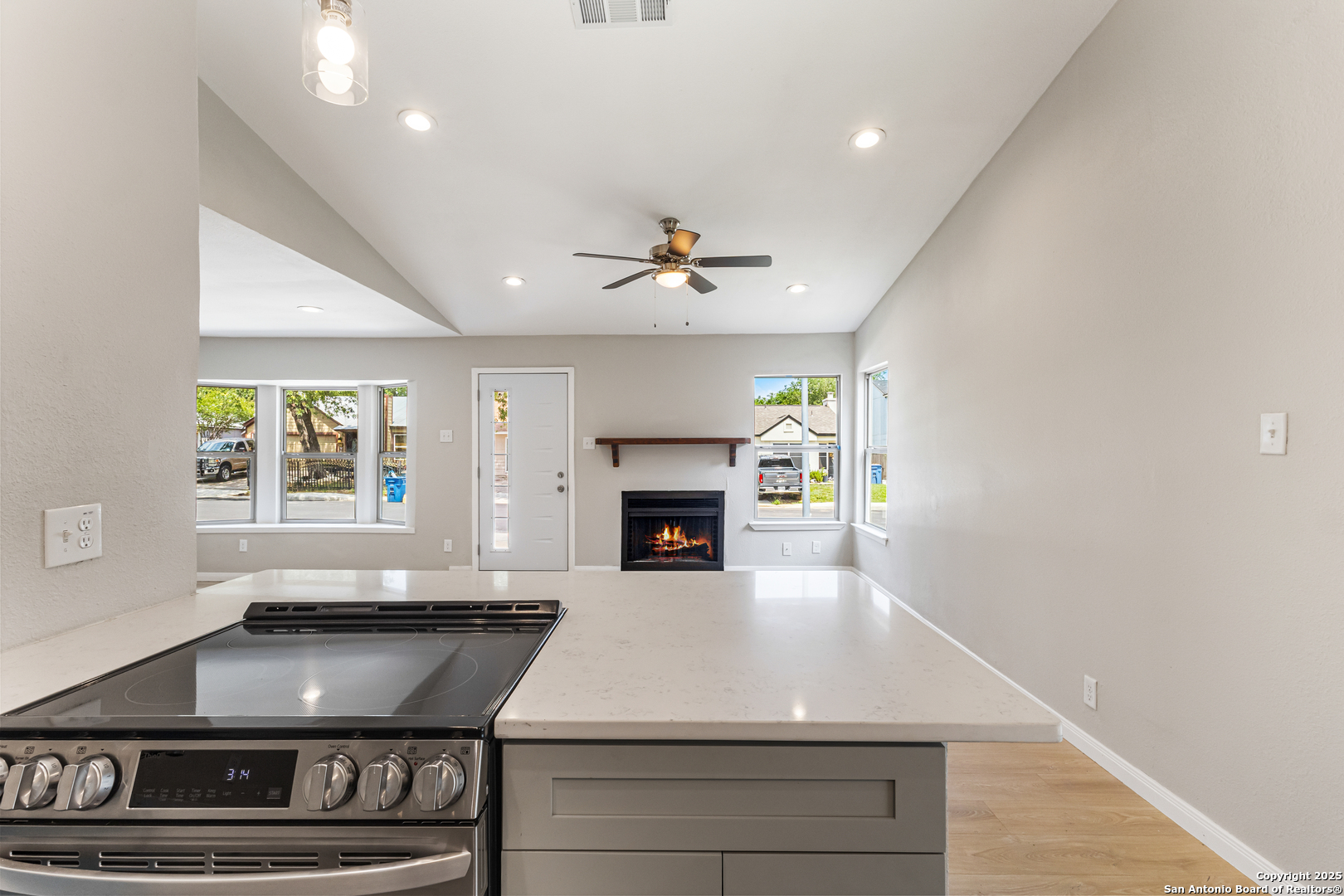 property viewer photo 5