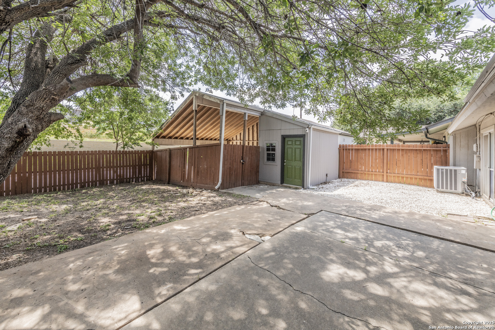 main property photo 22