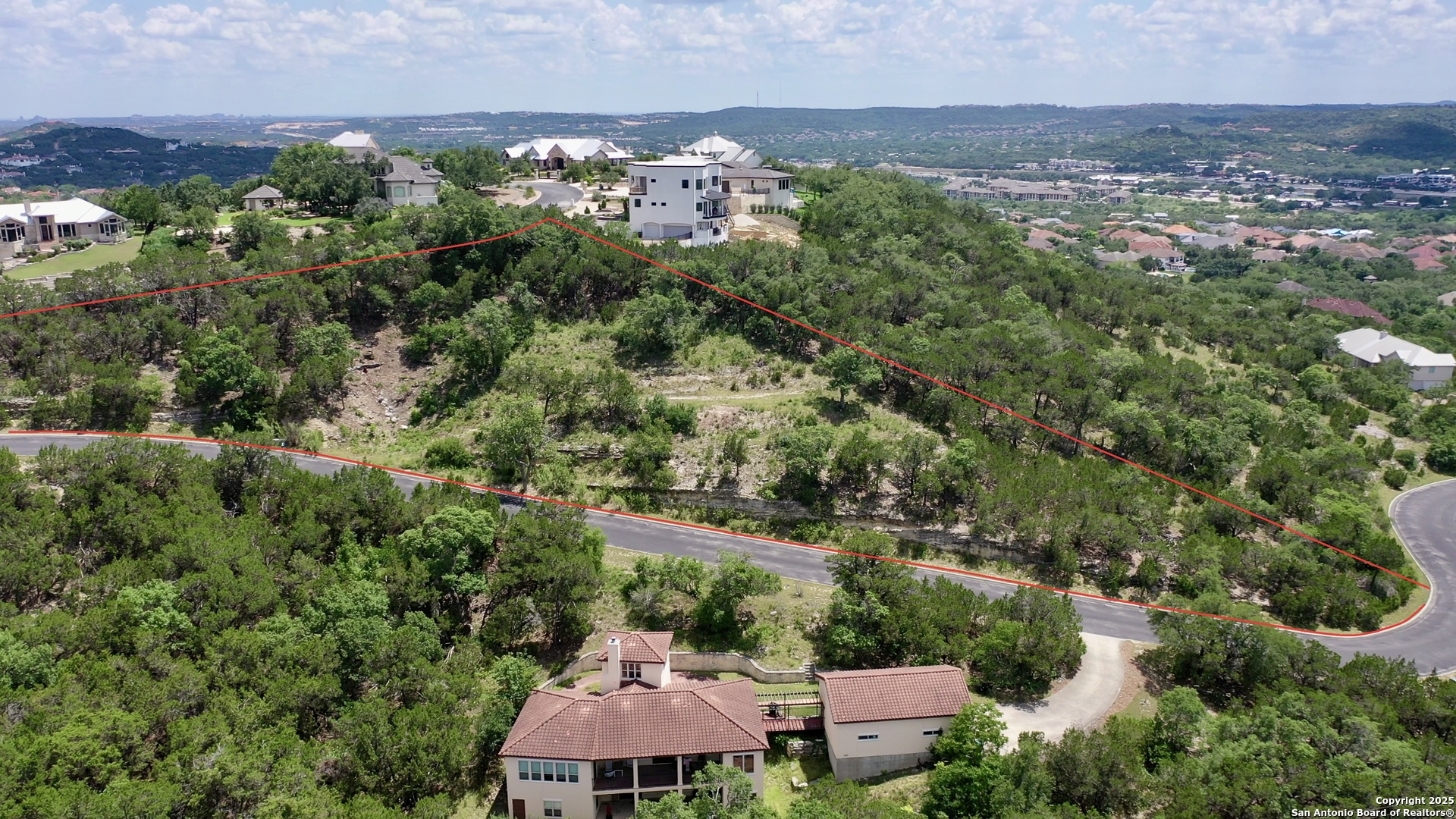 main property photo 11