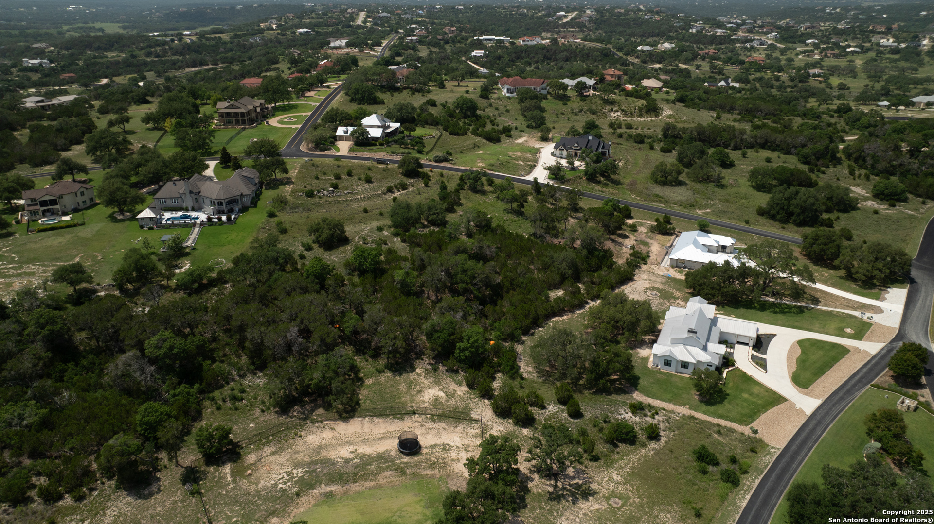 main property photo 10