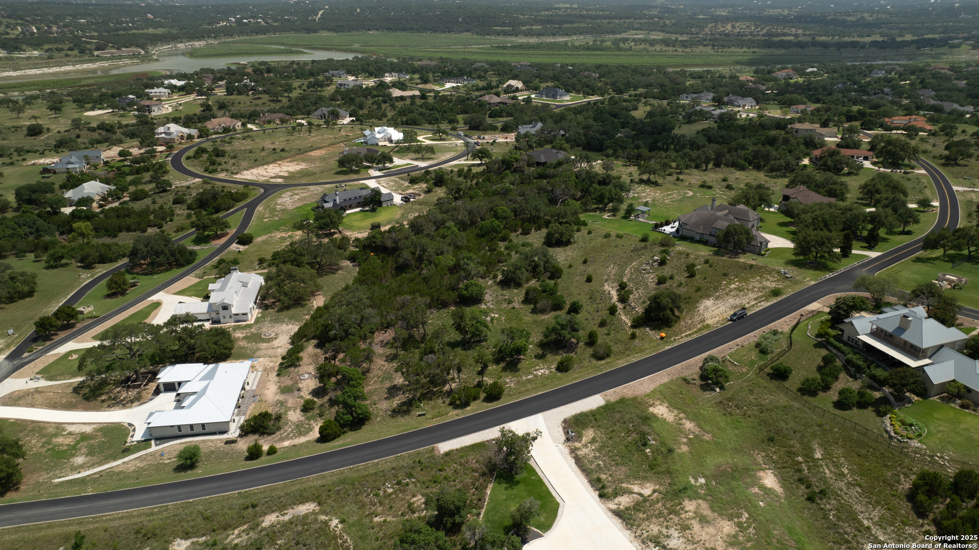 main property photo 9