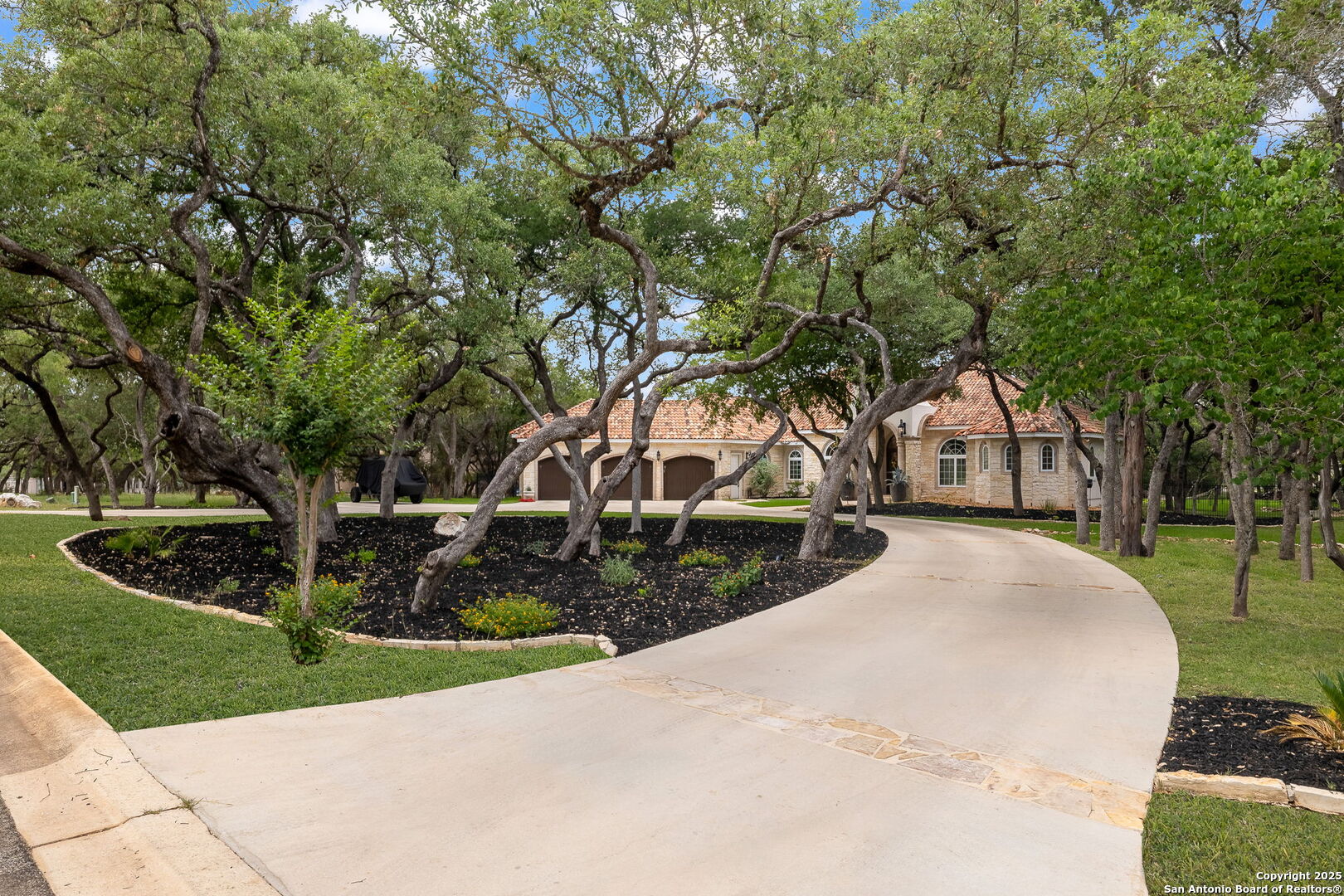property viewer photo 10