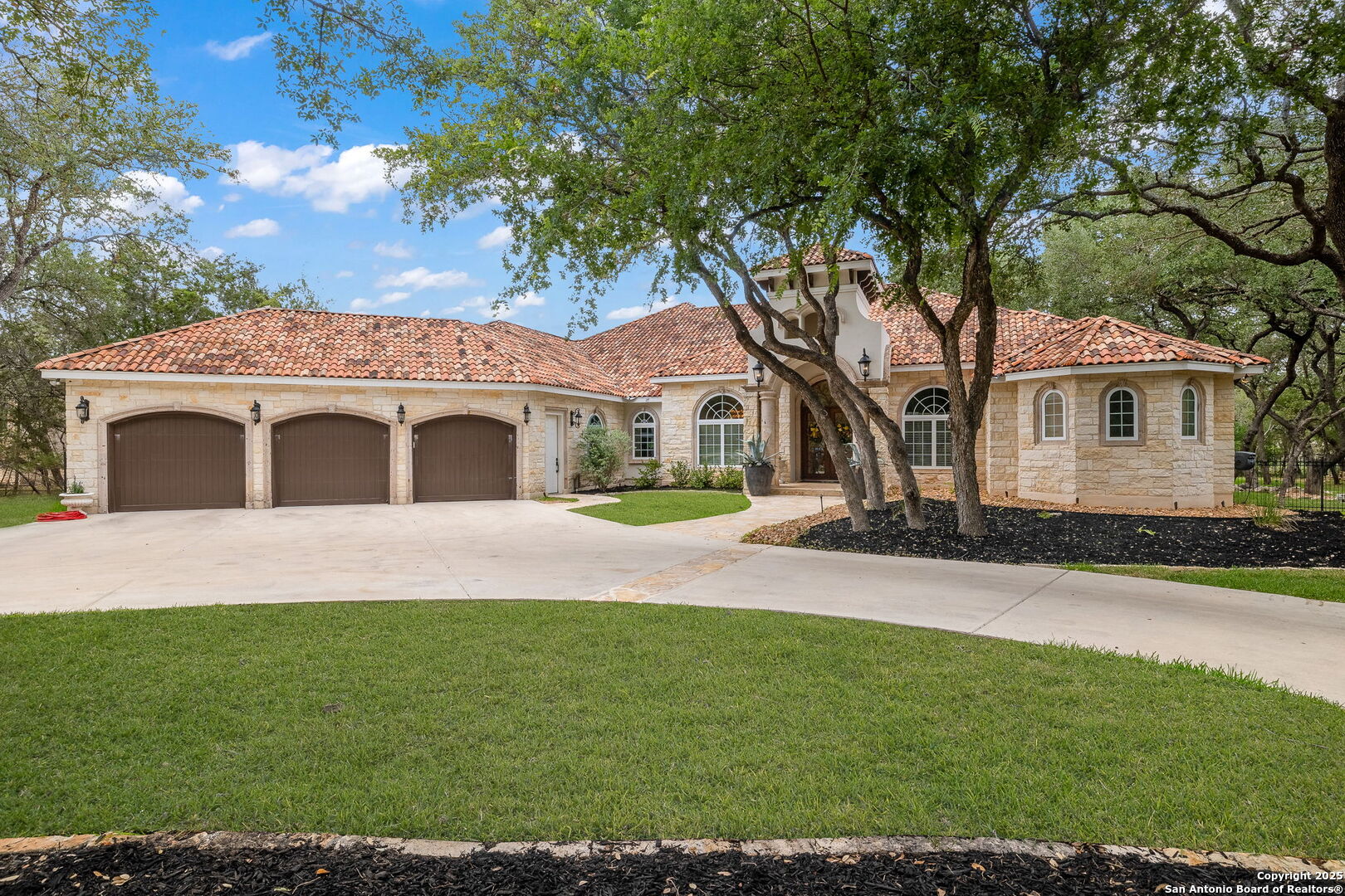 property viewer photo 12