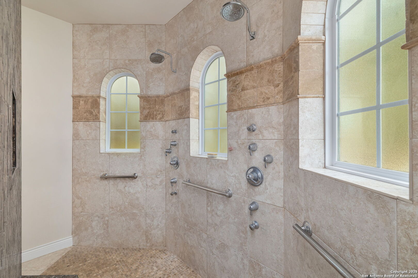 property viewer photo 38