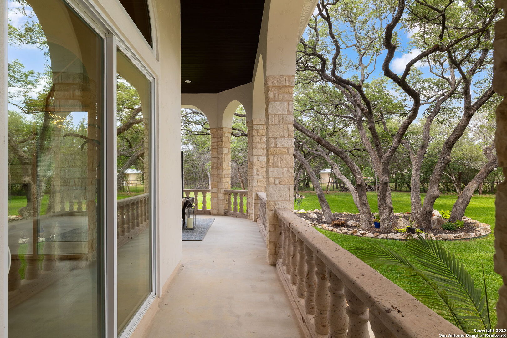 property viewer photo 49